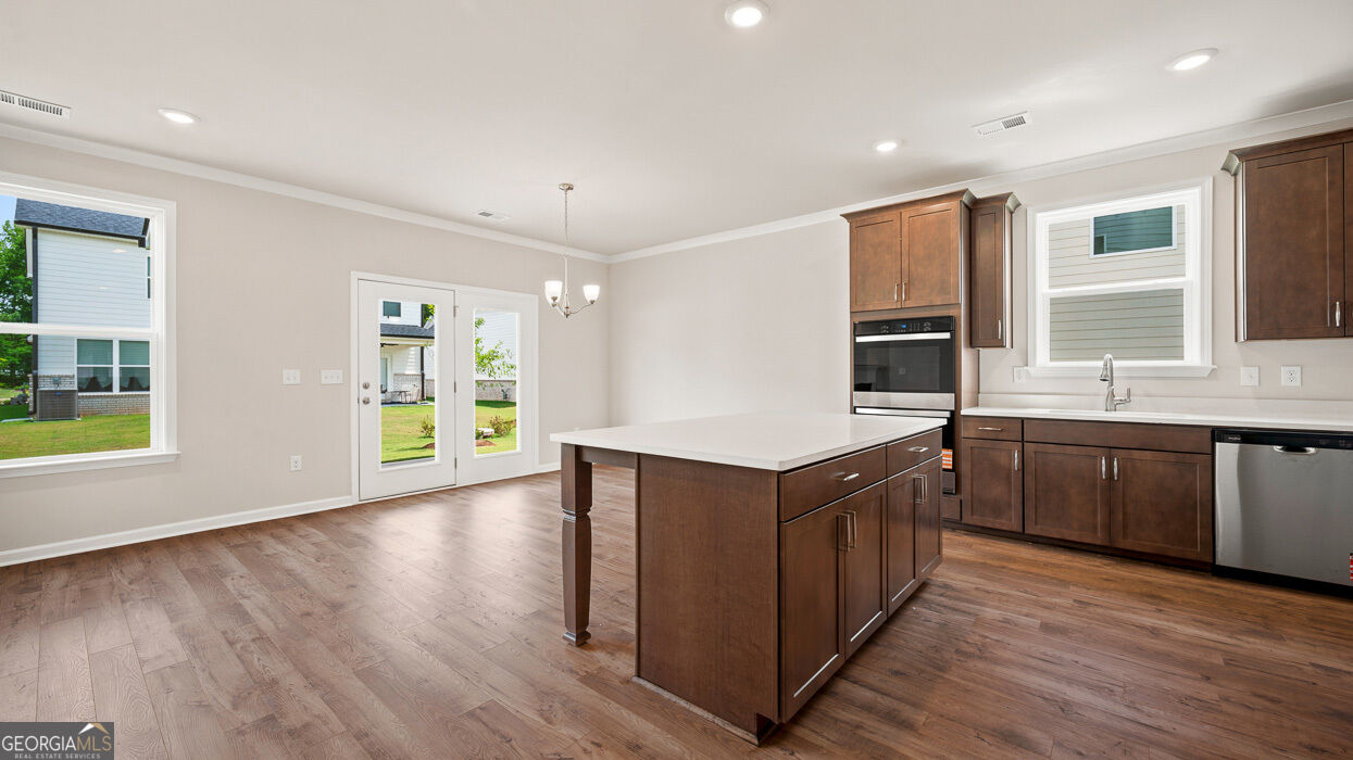 13274 Tolstoy Property Photo 7