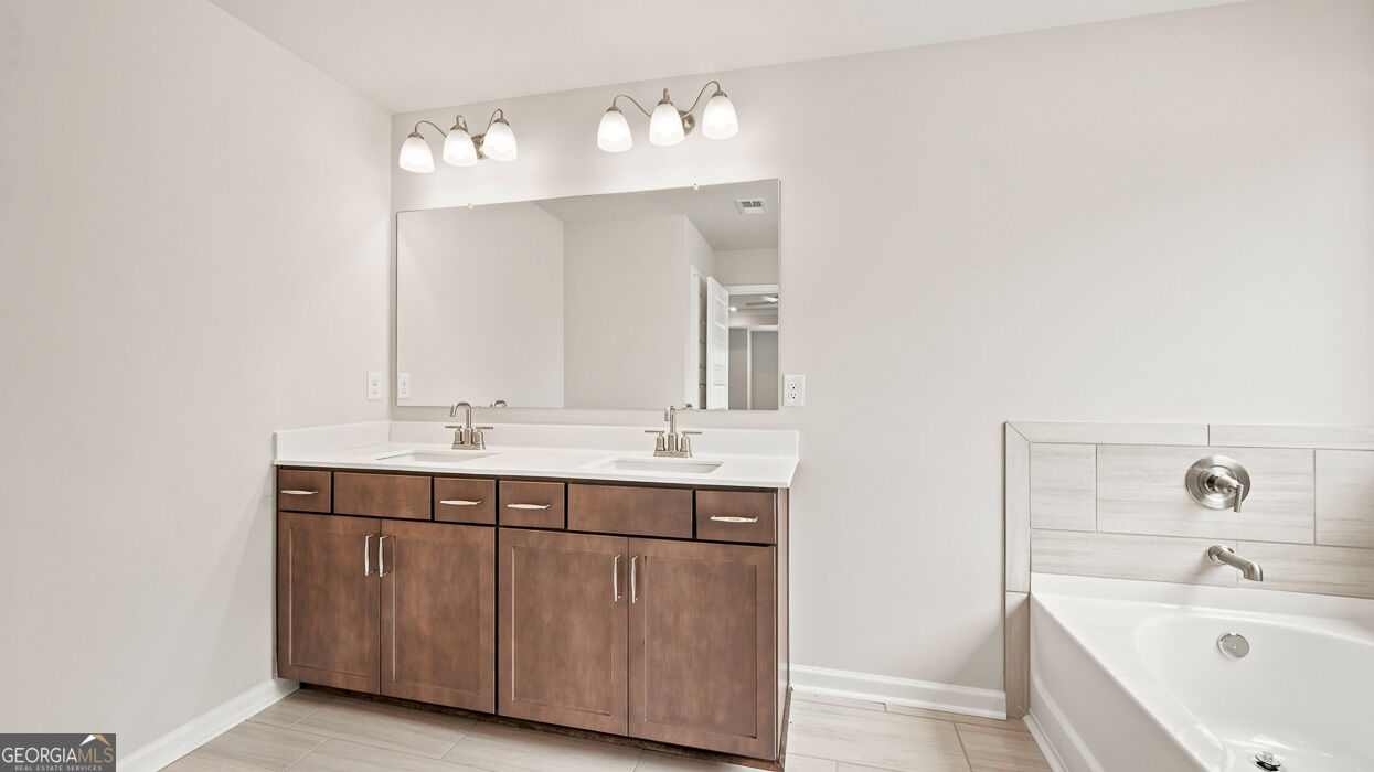 13274 Tolstoy Property Photo 31