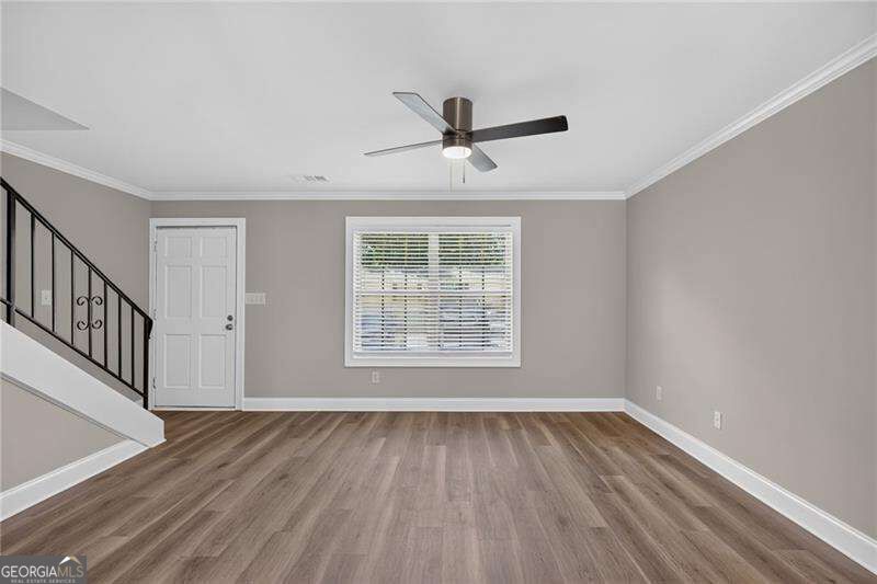 1 Villa Court Se Property Photo 8
