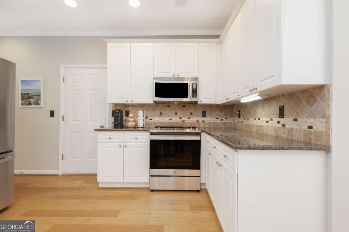1595 Highland Oaks Way Property Photo 6