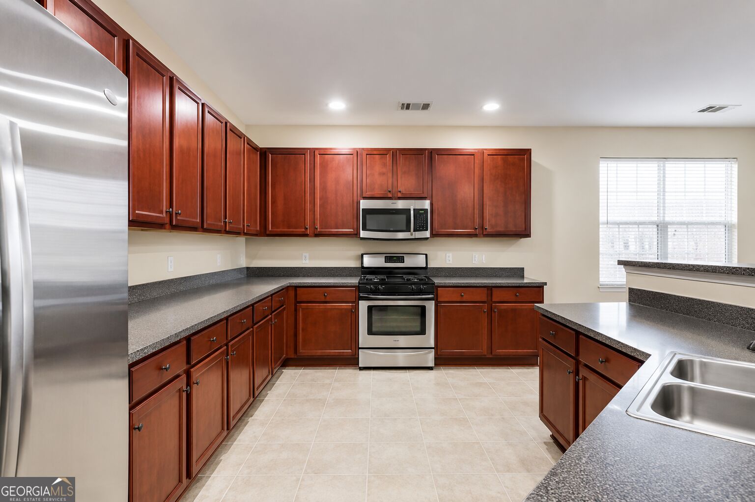 3025 Sable Trail Property Photo 5