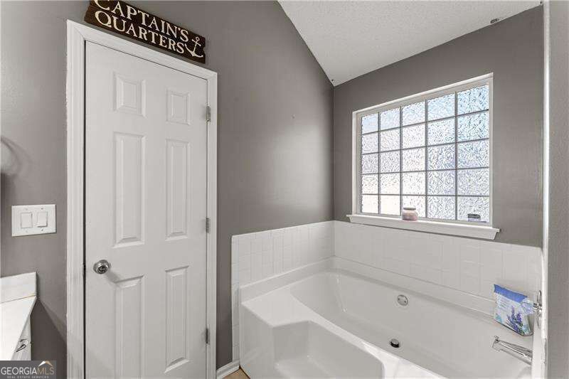 104 Legend Creek Drive Property Photo 28