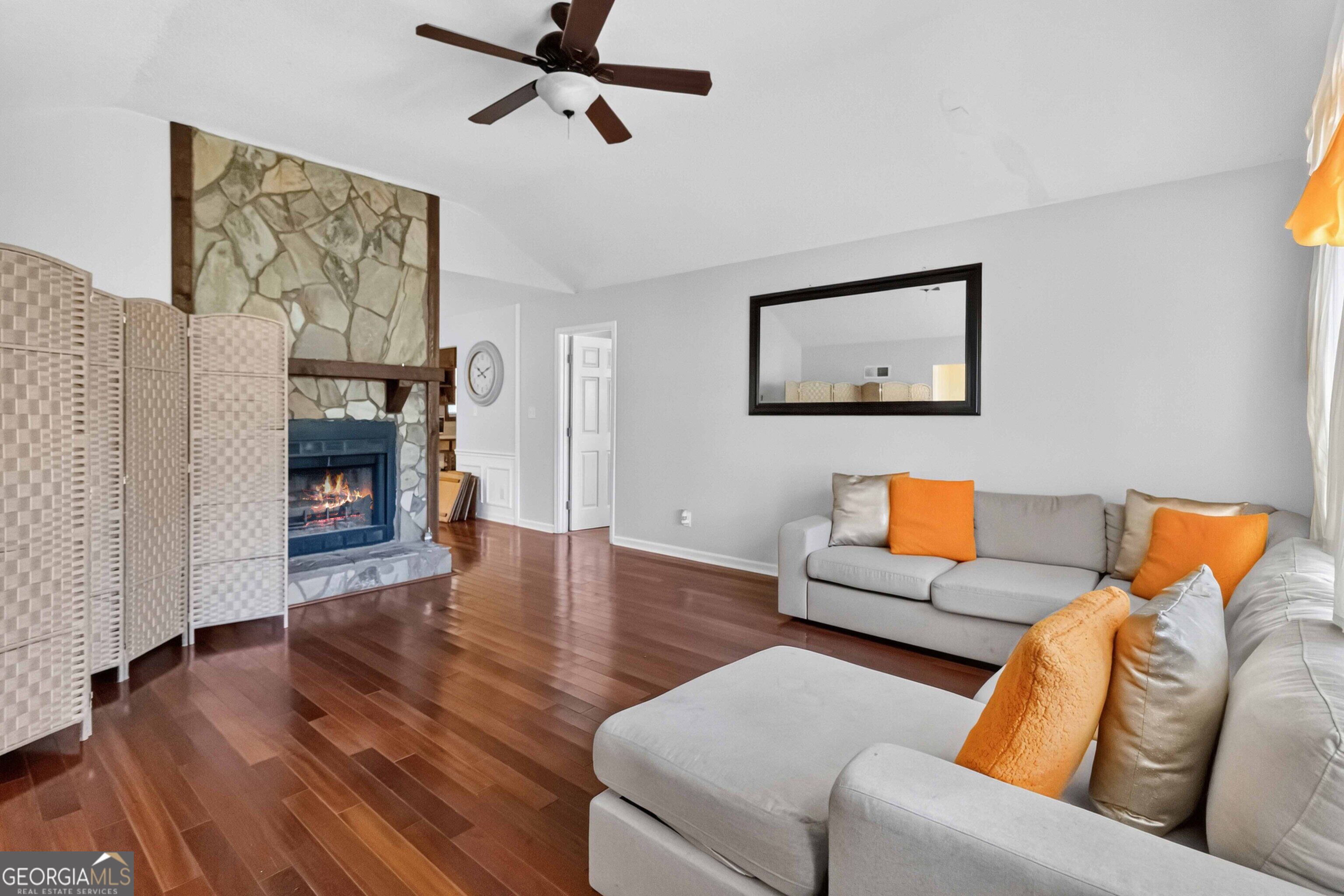 5080 Rex Road Property Photo 7