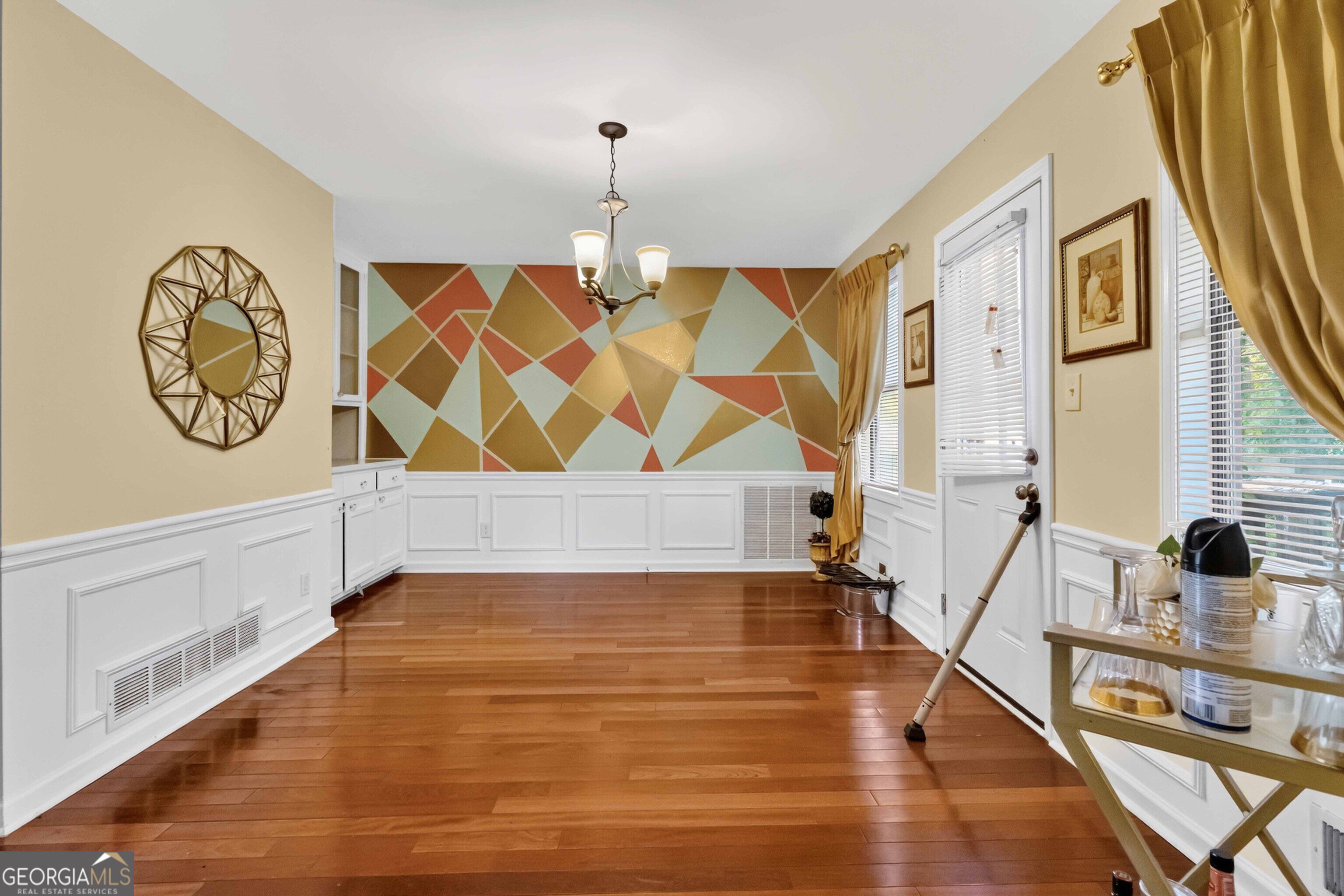 5080 Rex Road Property Photo 10