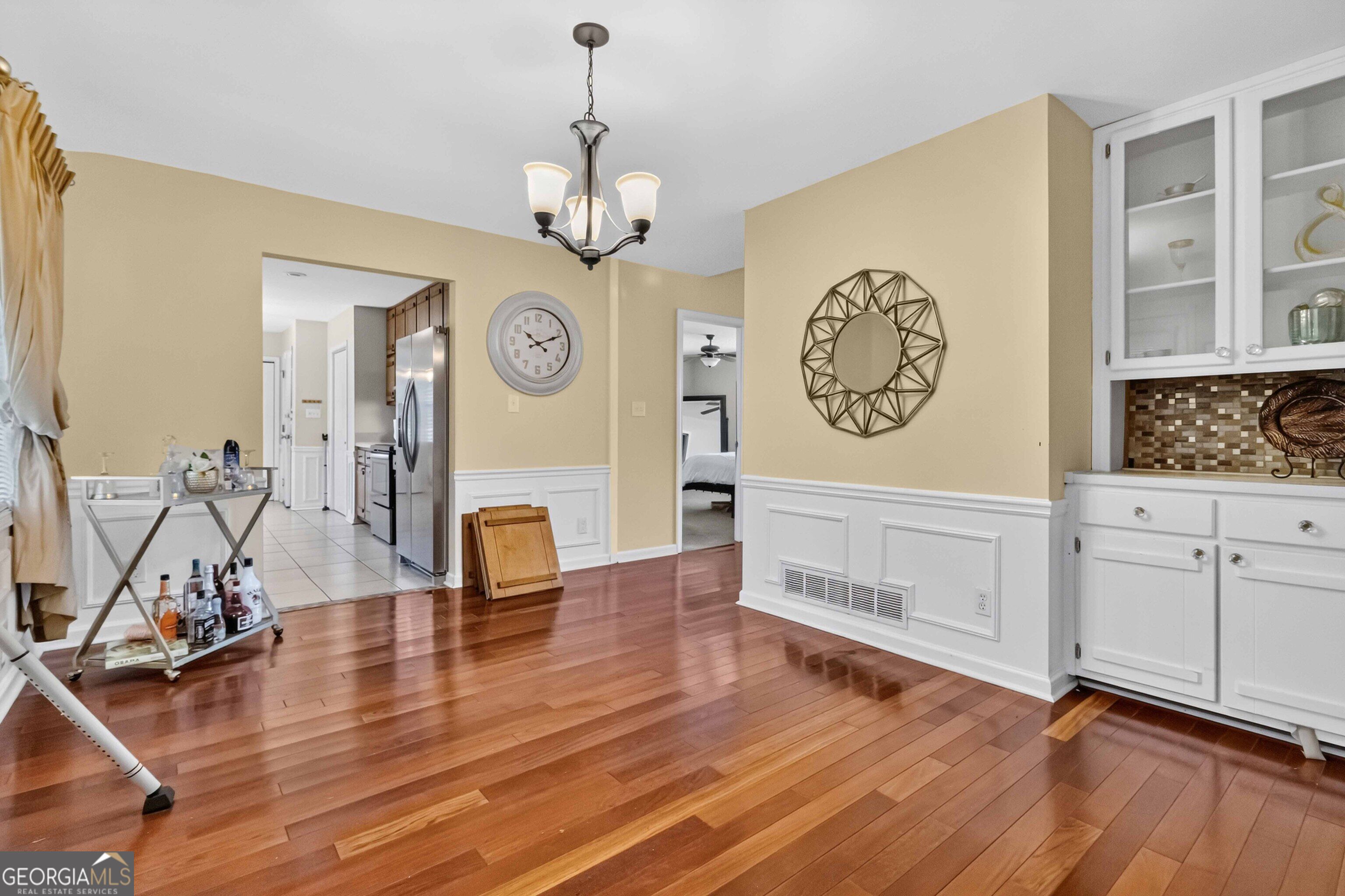 5080 Rex Road Property Photo 11