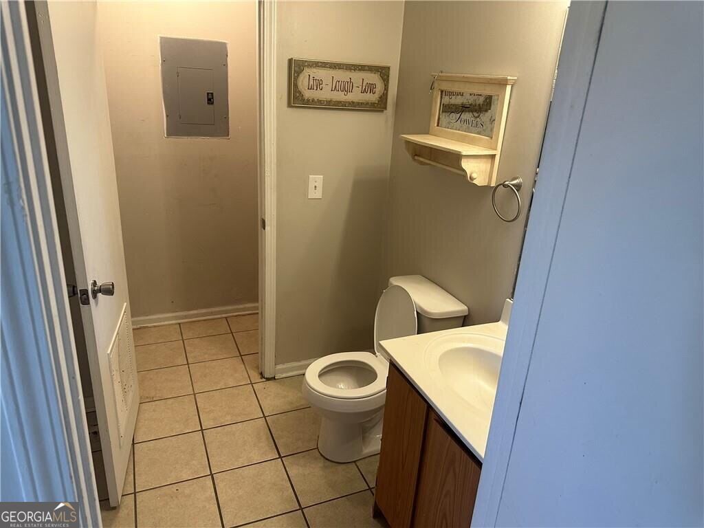 303 Iron Belt Court Property Photo 6