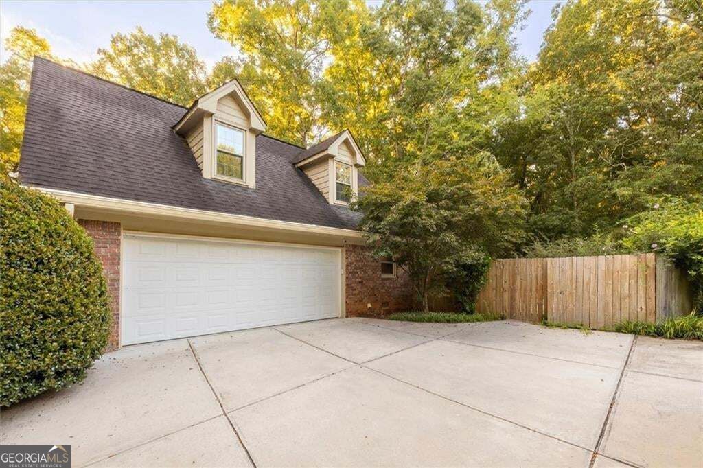 6088 Mill Stone Run Property Photo 6