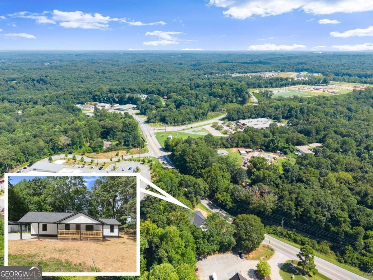 2443 Old Cornelia Highway Property Photo 2