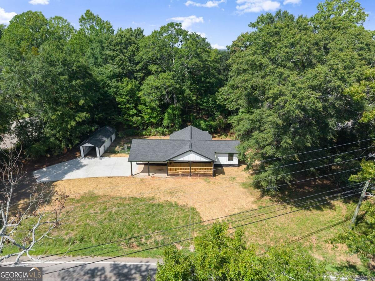 2443 Old Cornelia Highway Property Photo 5