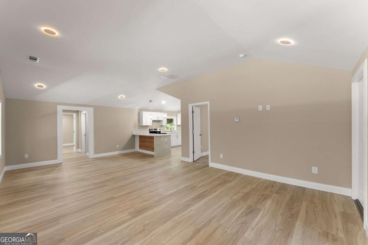 2443 Old Cornelia Highway Property Photo 17