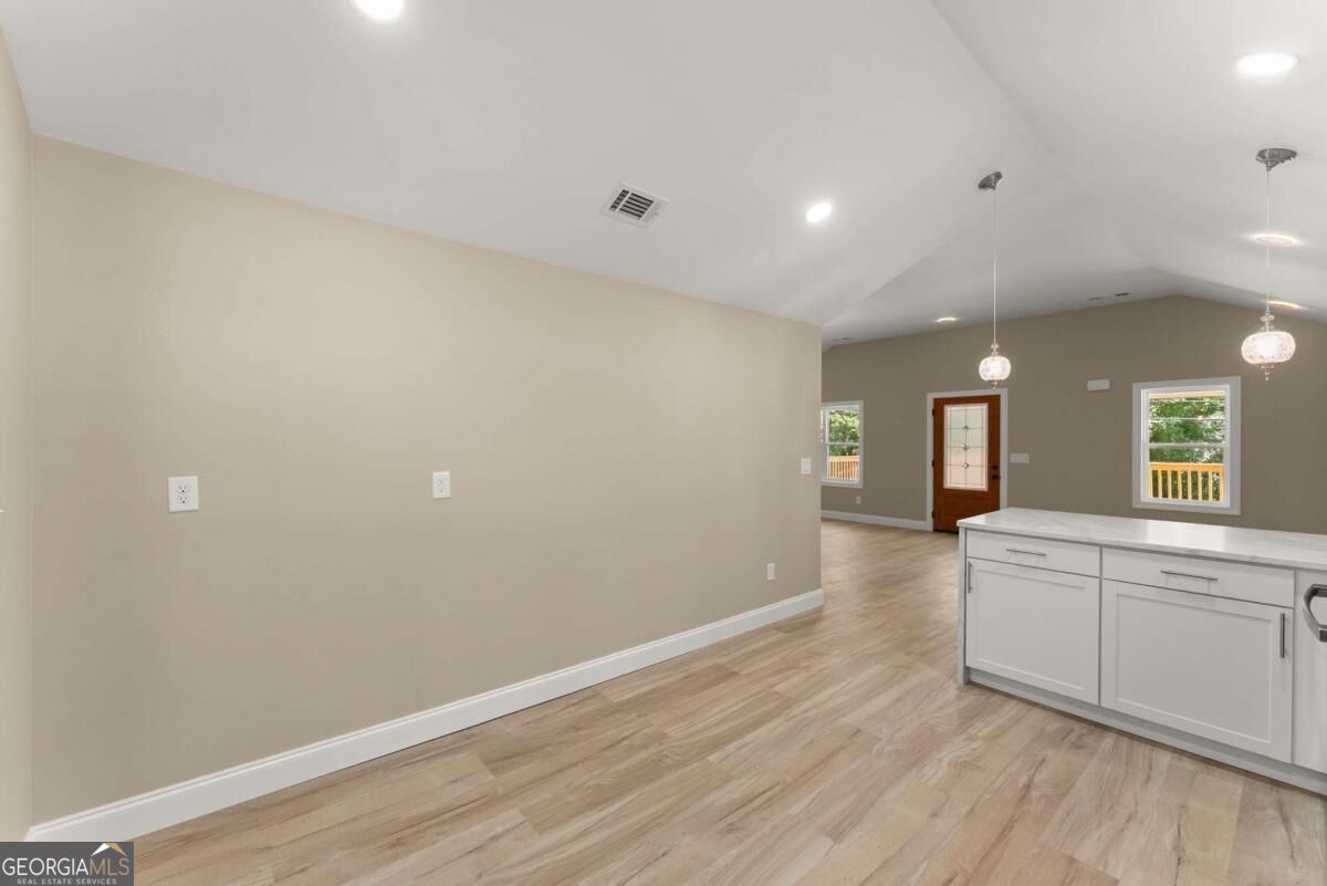 2443 Old Cornelia Highway Property Photo 21