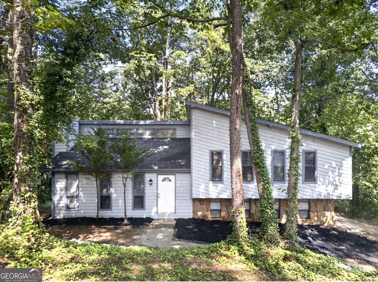 9759 Greenside Way Property Photo 1