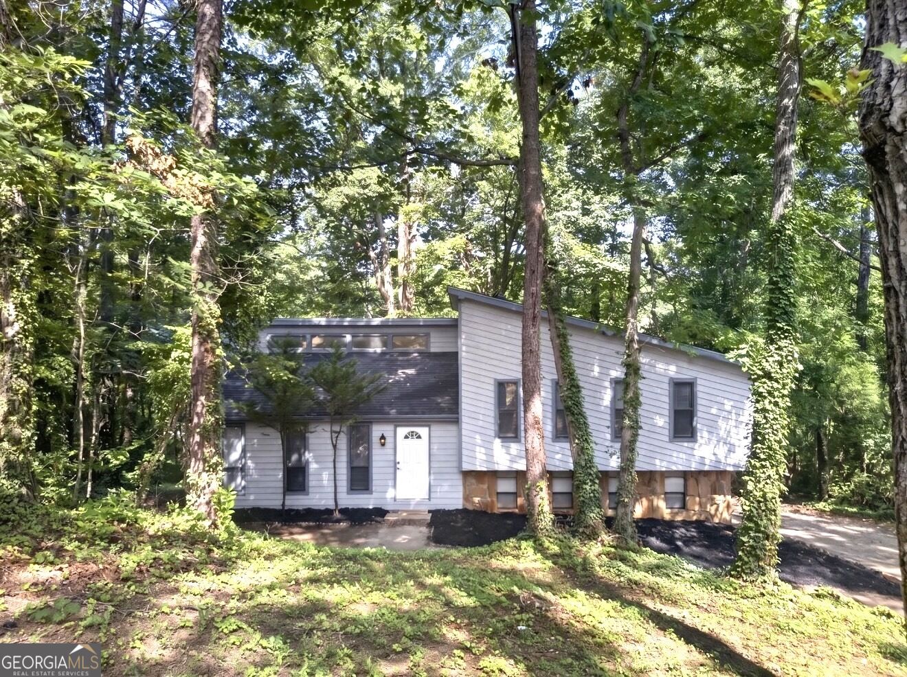 9759 Greenside Way Property Photo 2