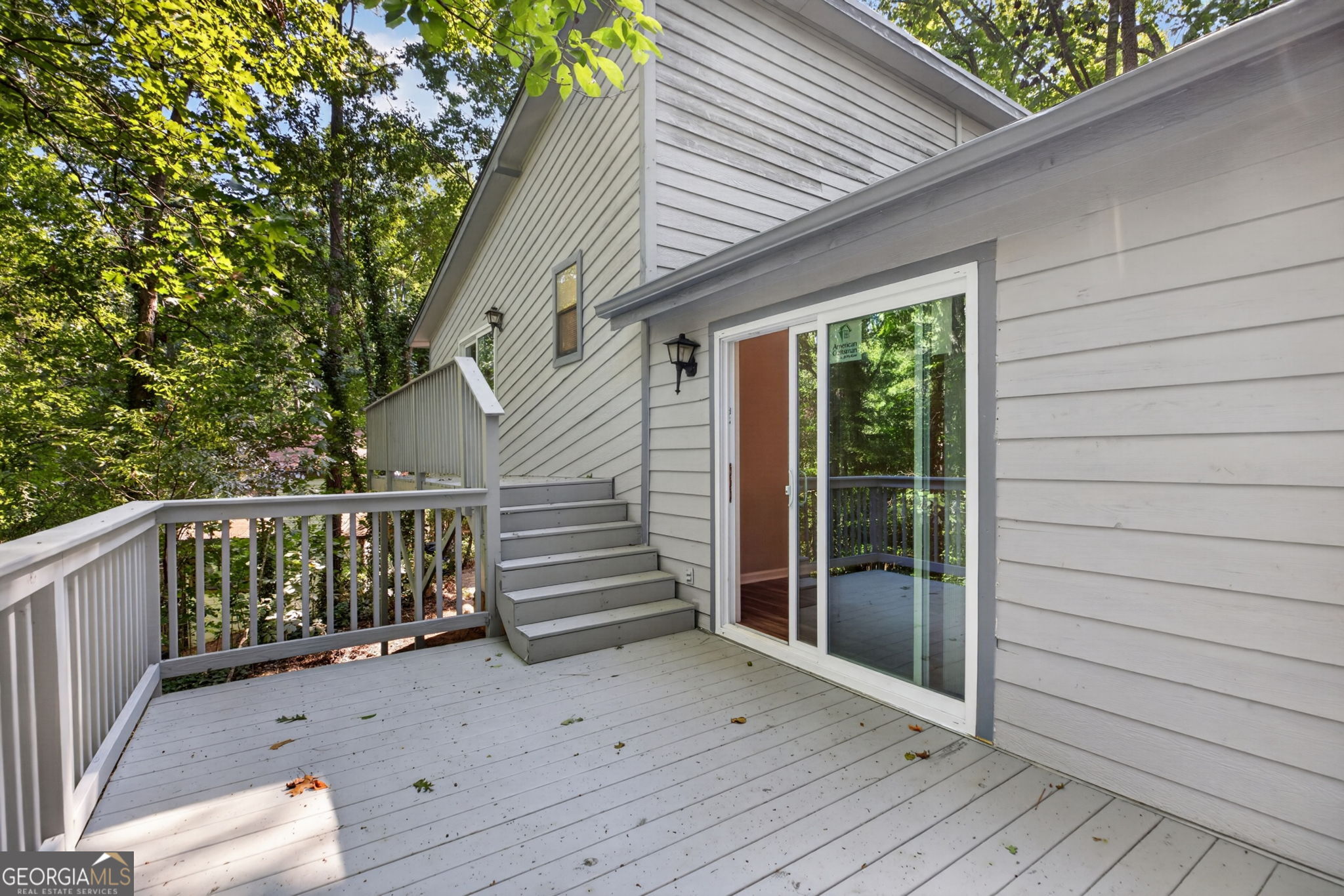 9759 Greenside Way Property Photo 18