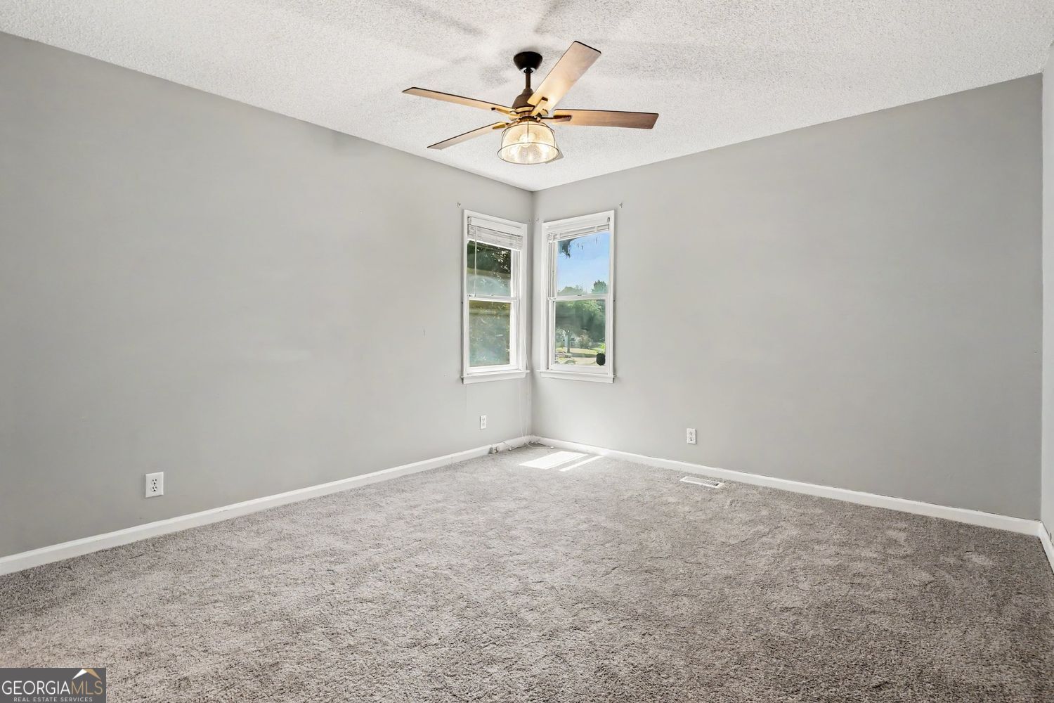 384 Lakeridge Court Property Photo 10