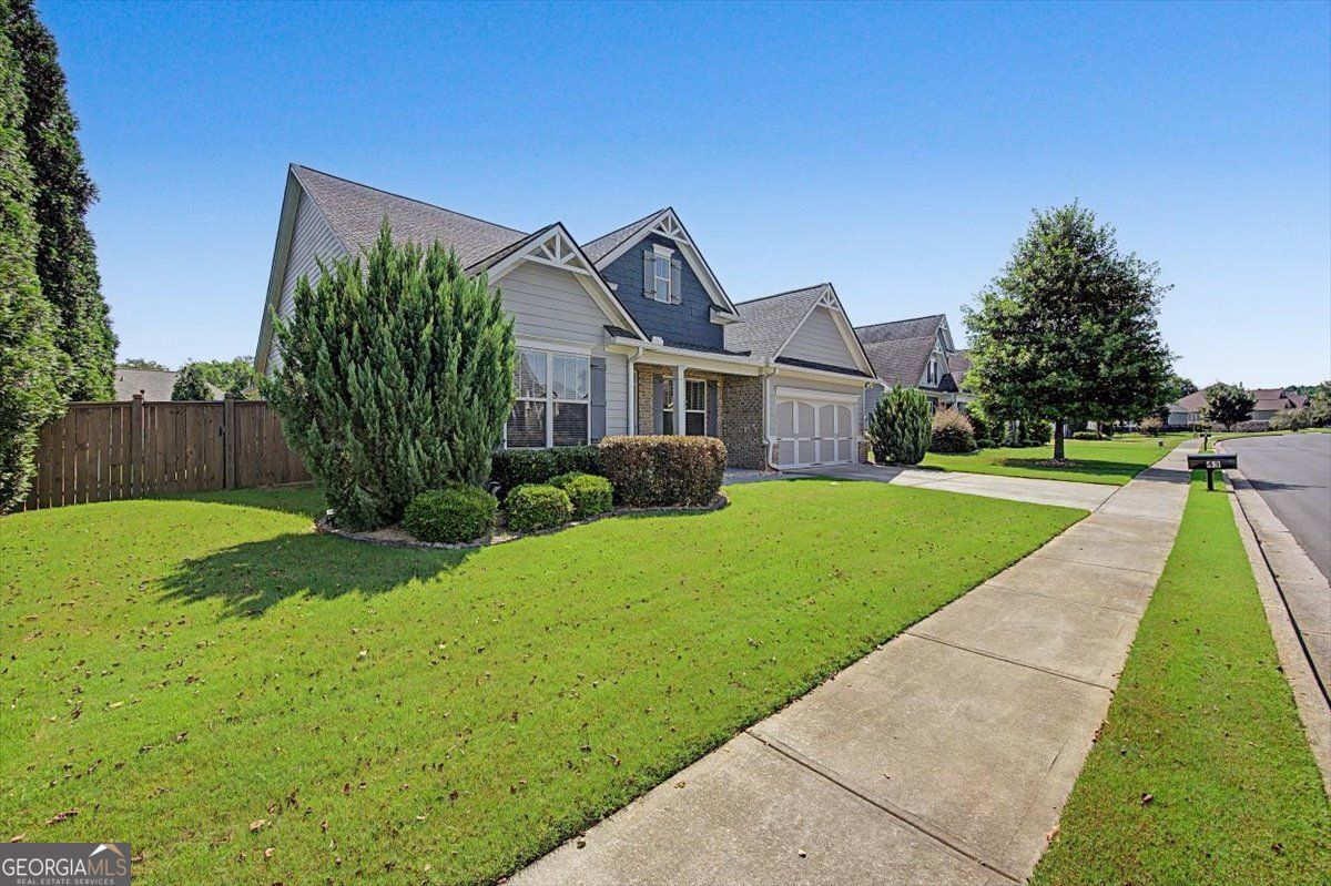 43 Stateley Oaks Drive Se Property Photo 2