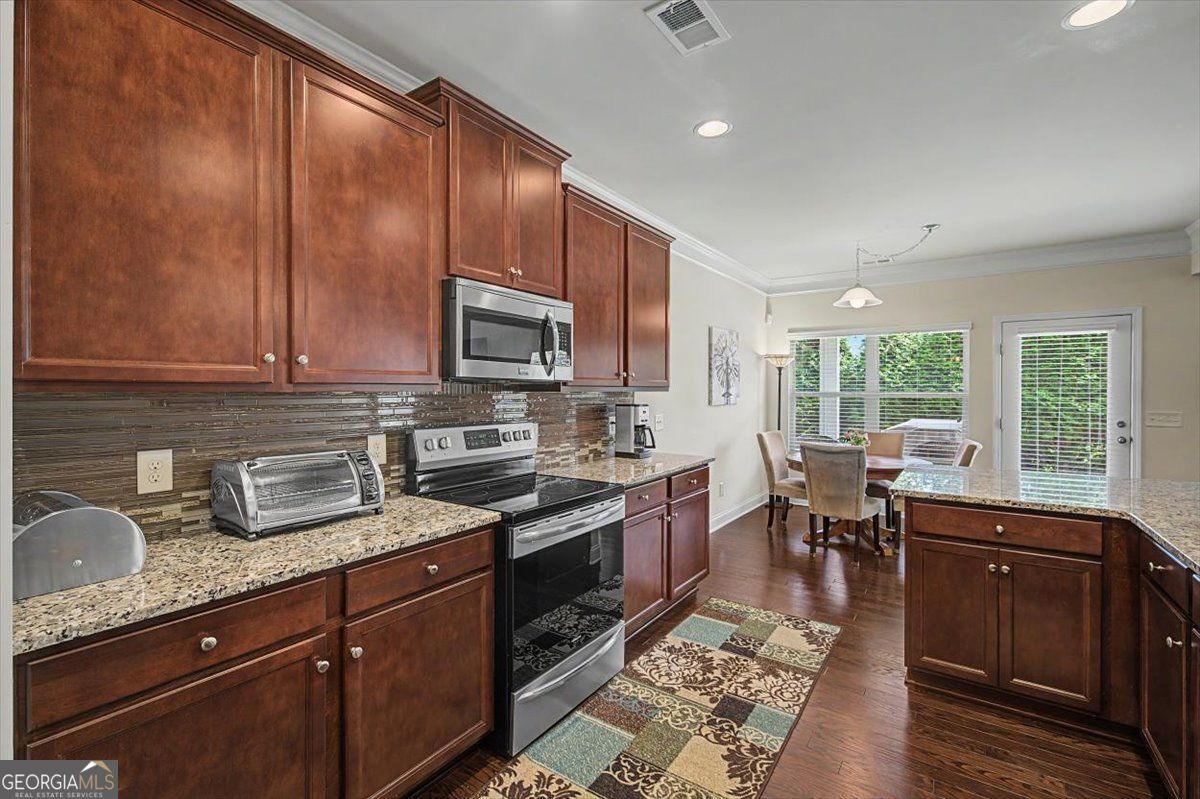 43 Stateley Oaks Drive Se Property Photo 16