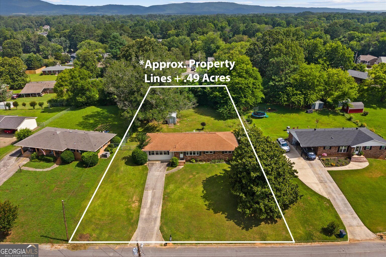 8 Cameo Drive Property Photo 2