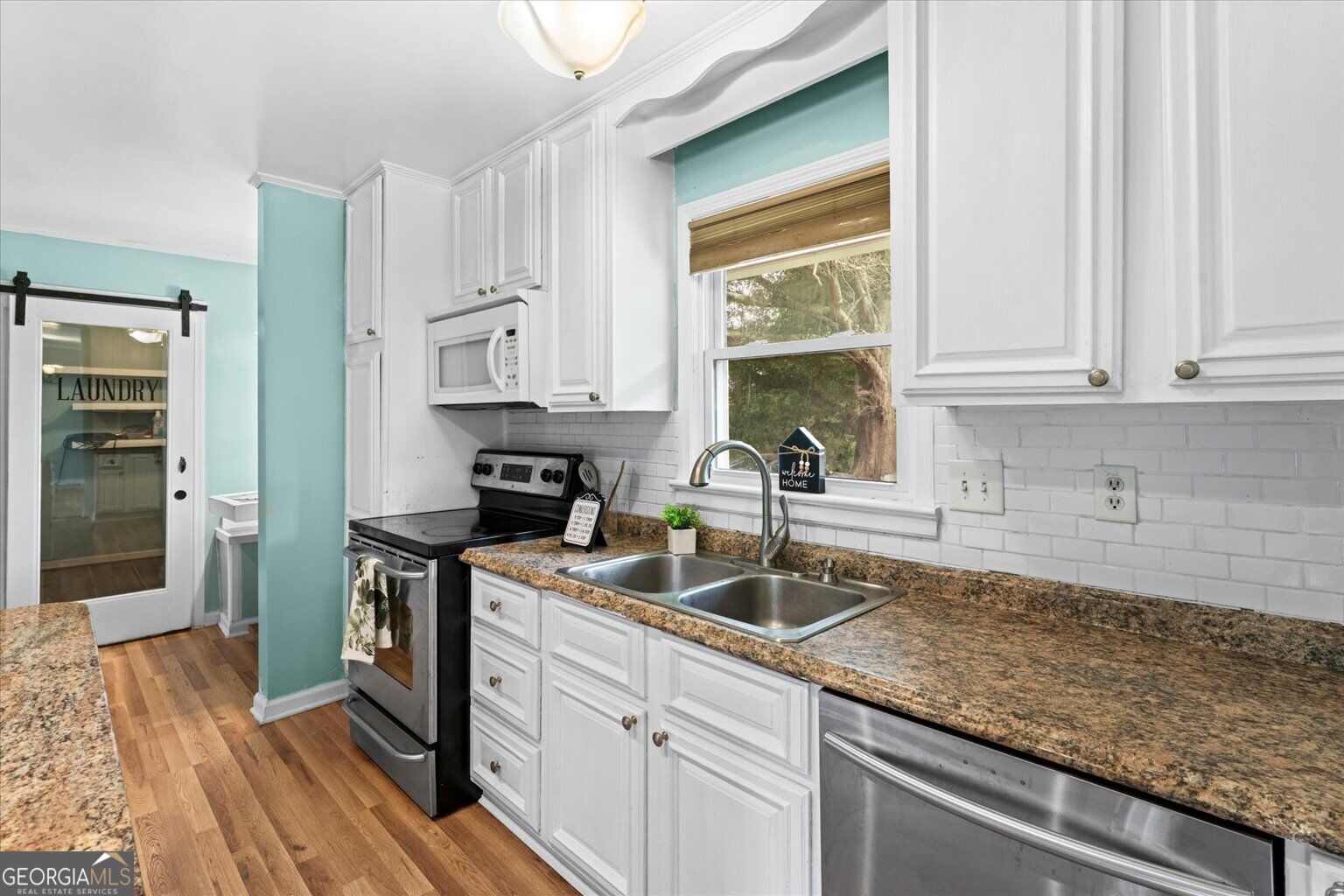 8 Cameo Drive Property Photo 15