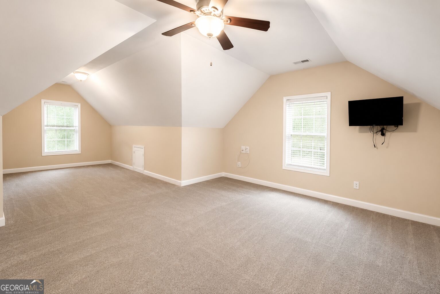 209 Avalon Way Property Photo 3