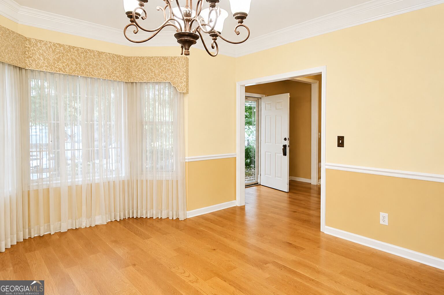 209 Avalon Way Property Photo 8