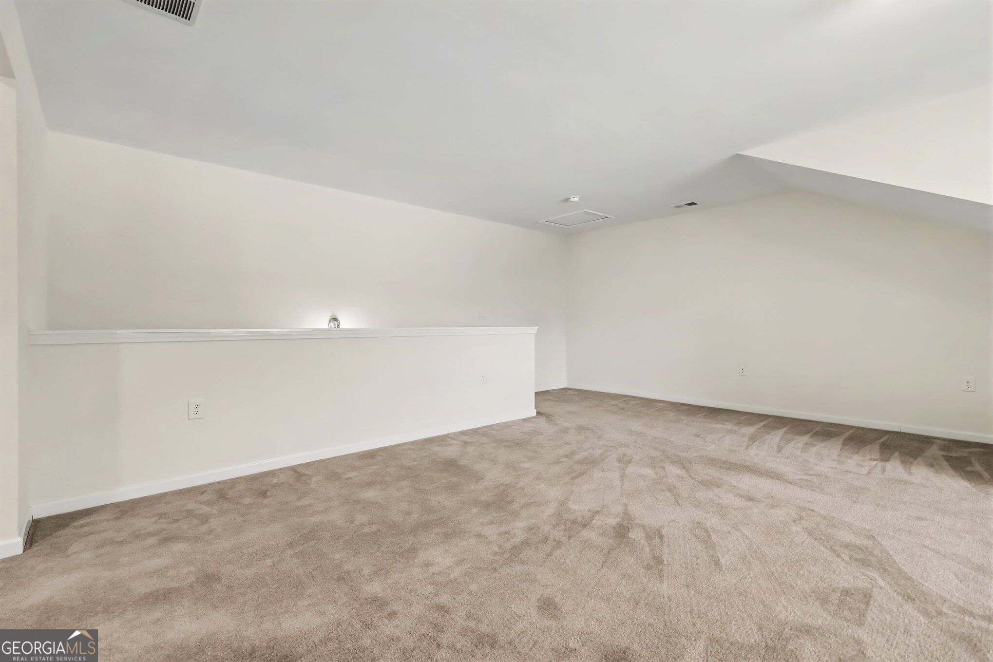 3341 Lindenridge Drive Property Photo 16