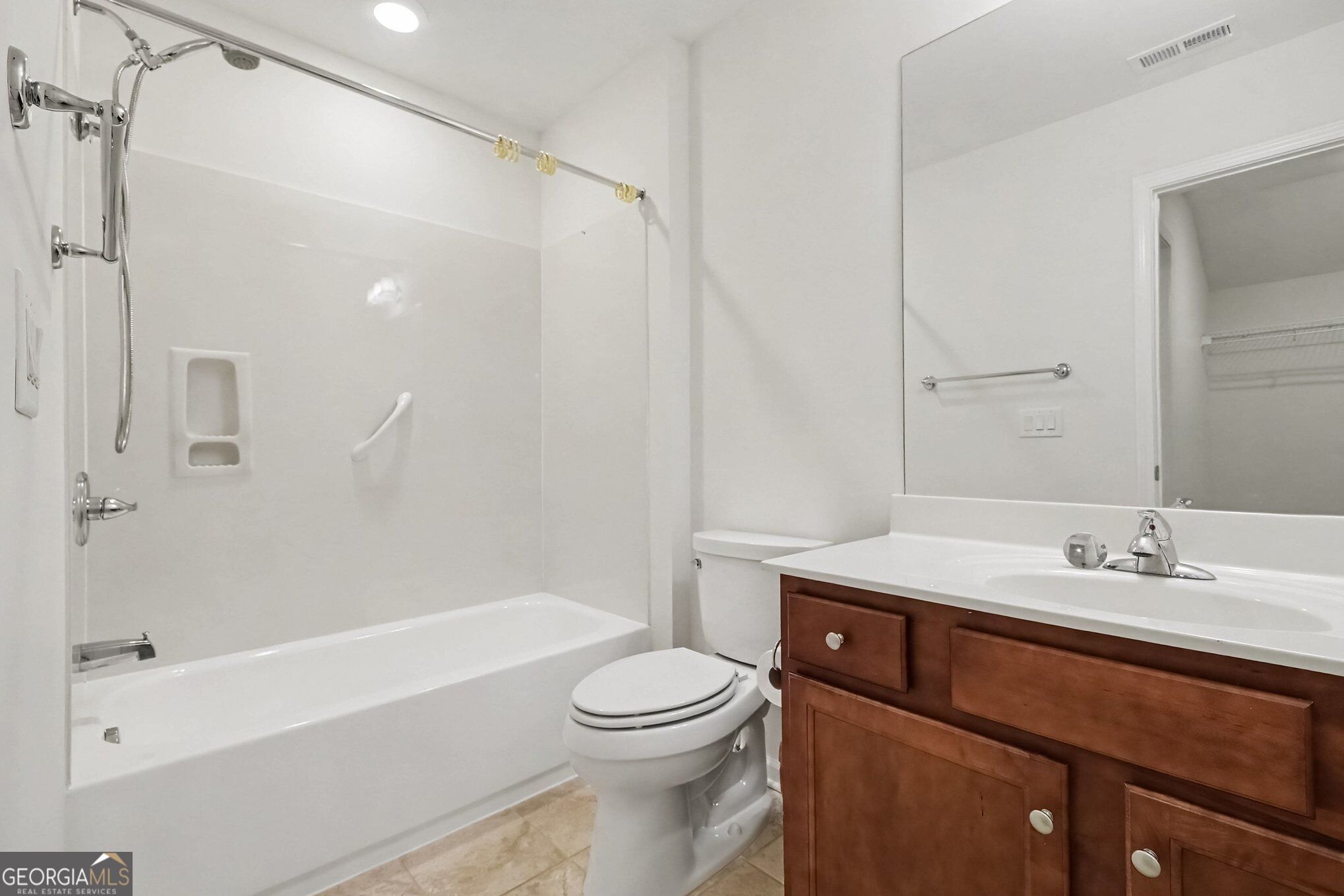 3341 Lindenridge Drive Property Photo 18