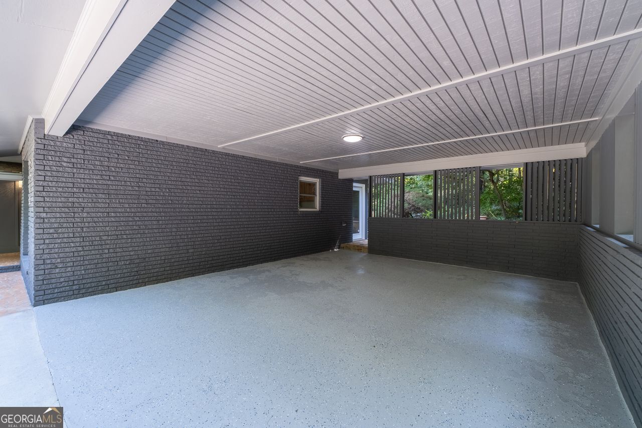 2245 Winding Woods Drive Property Photo 5