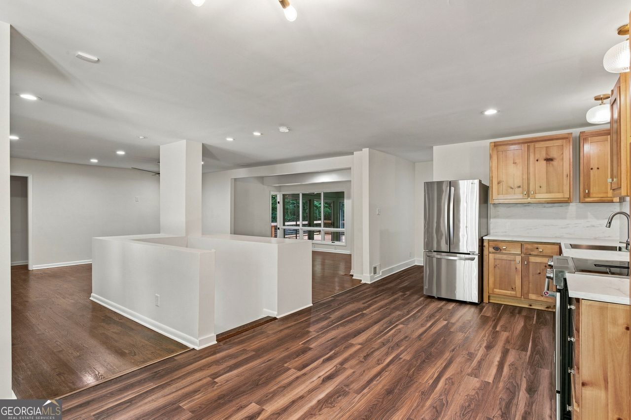 2245 Winding Woods Drive Property Photo 9