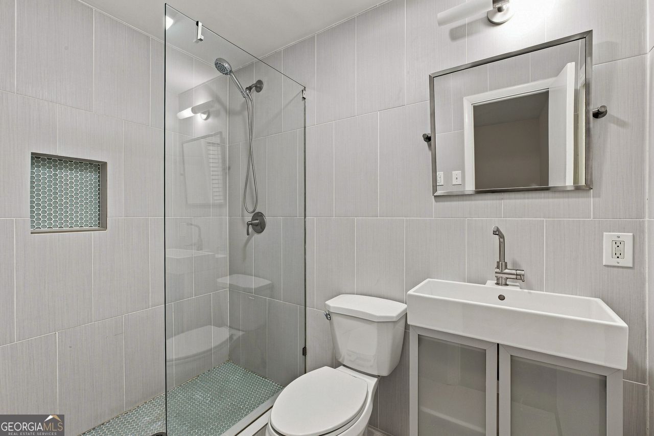 2245 Winding Woods Drive Property Photo 20