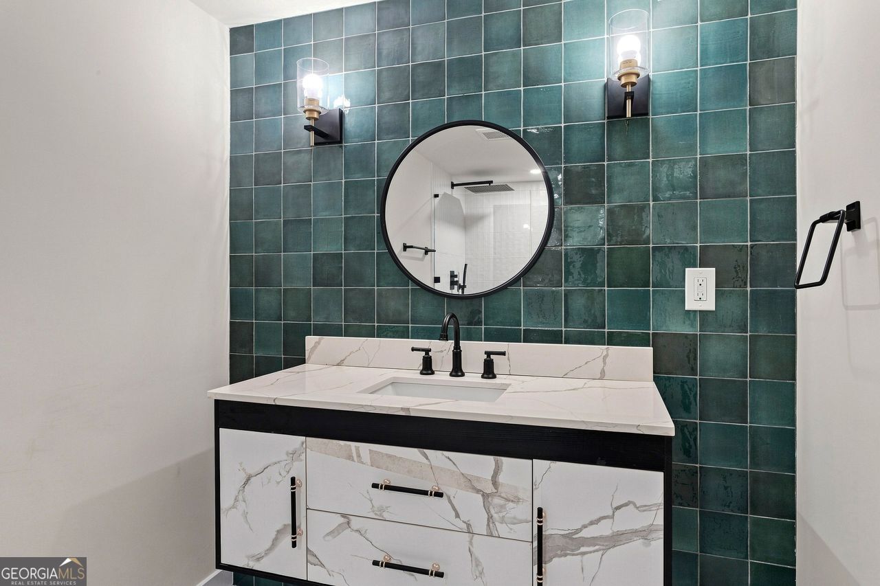 2245 Winding Woods Drive Property Photo 32