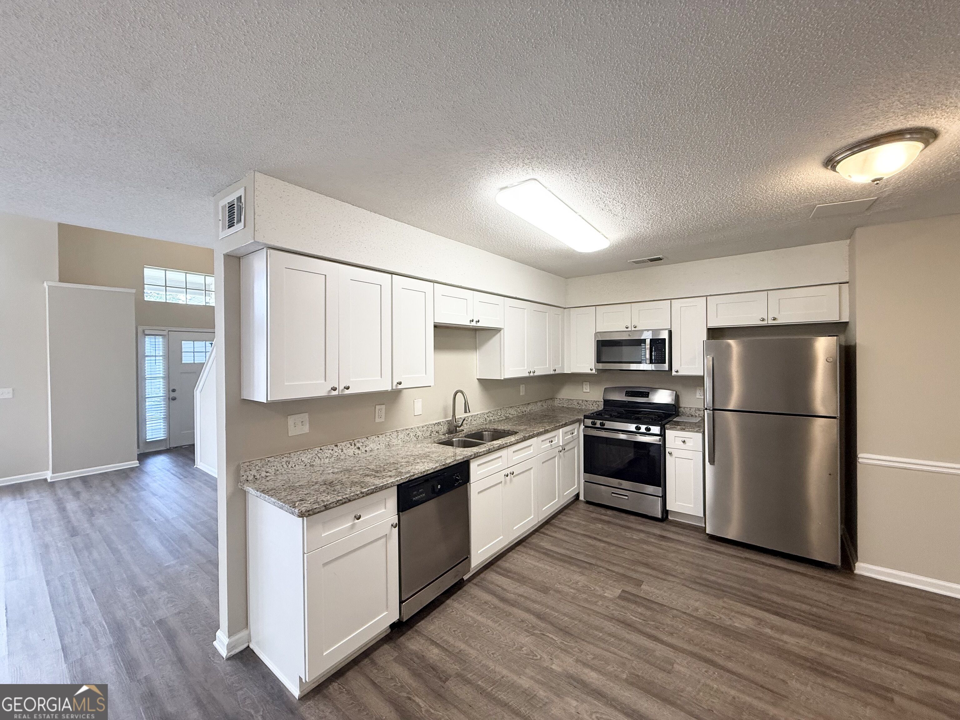 6249 Phillips Lake Way Property Photo 4