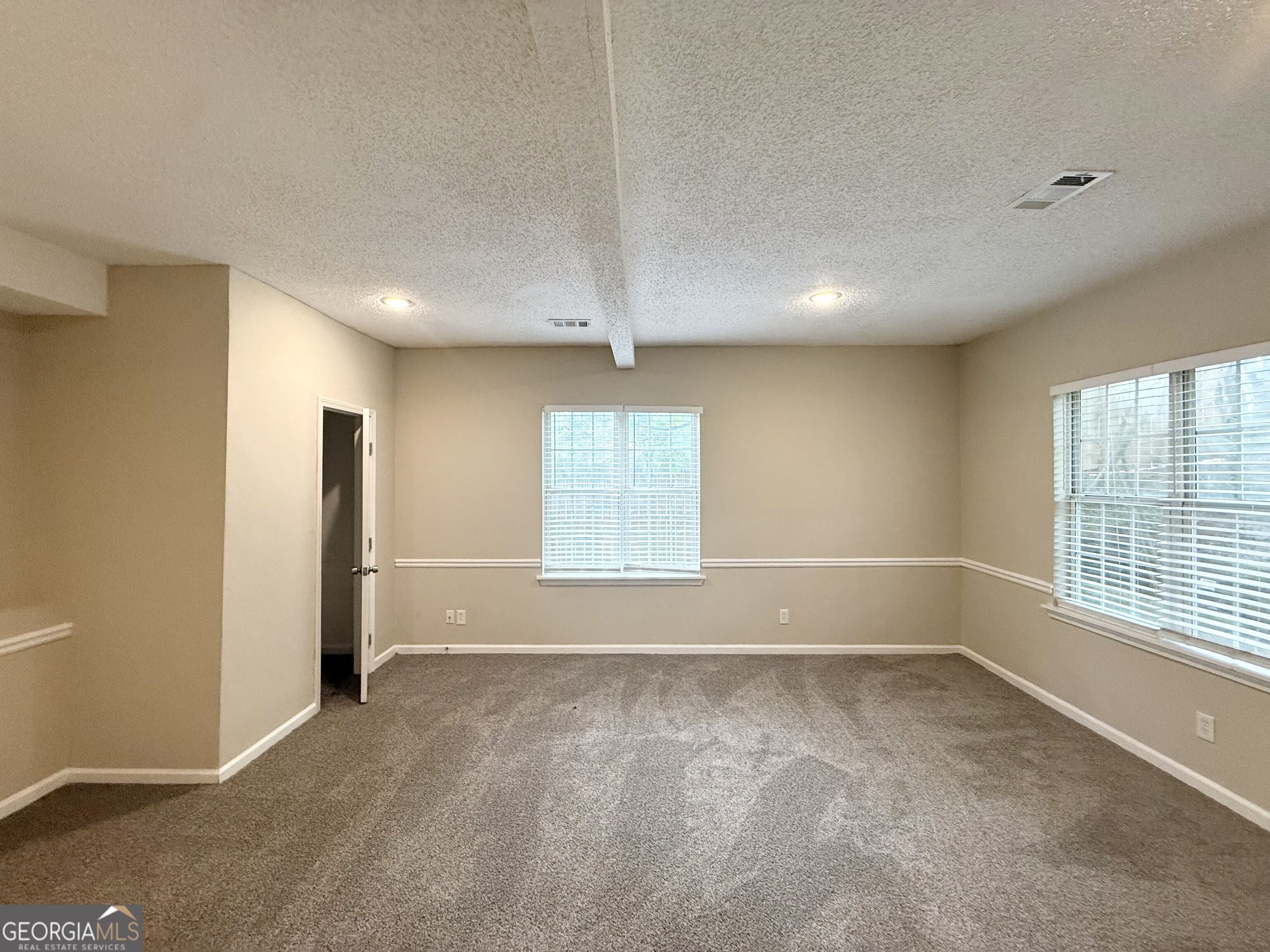 6249 Phillips Lake Way Property Photo 5