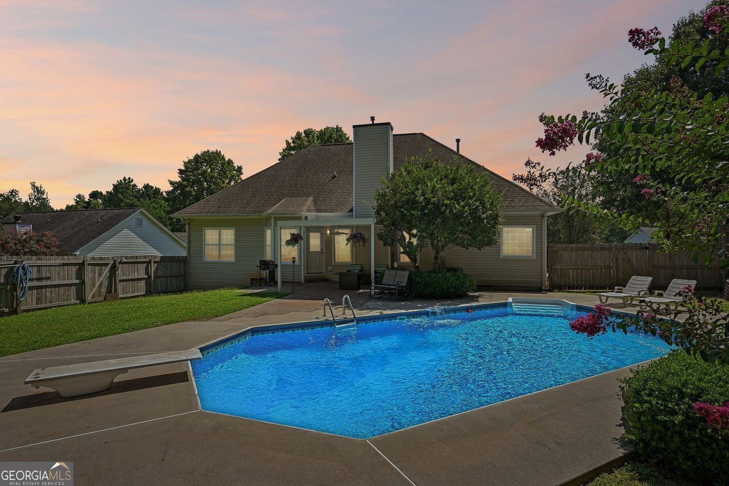 7590 Golden Sands Drive Property Photo 1