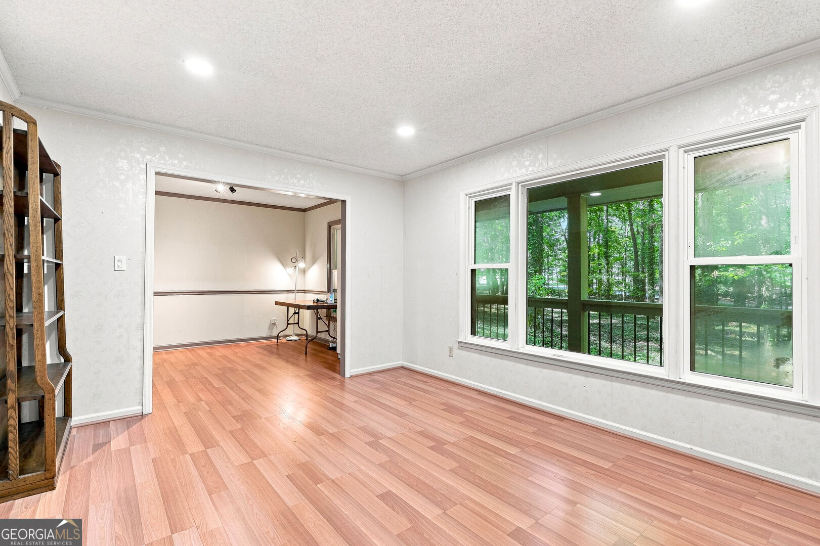1050 Skyline Drive Property Photo 7