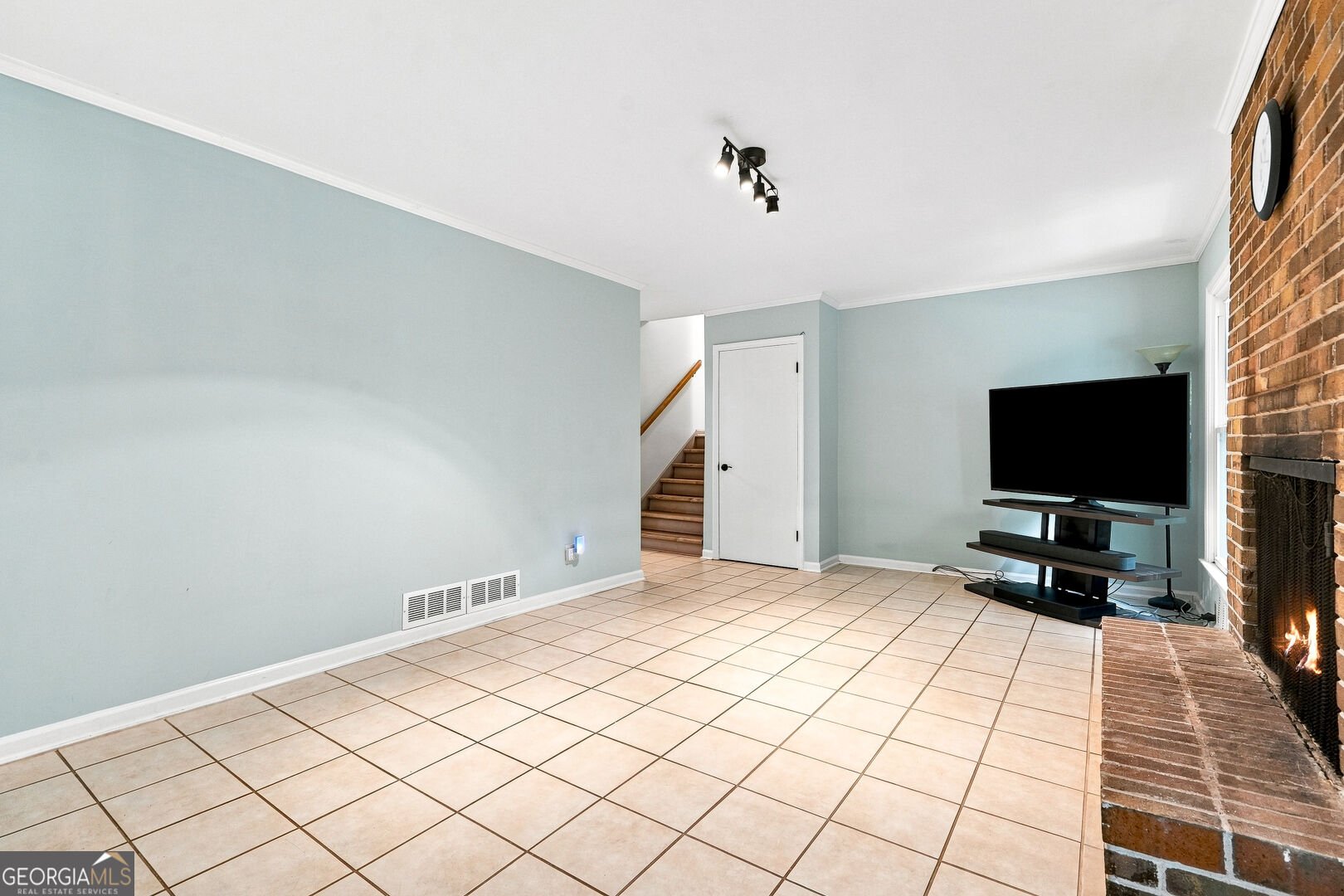 1050 Skyline Drive Property Photo 24
