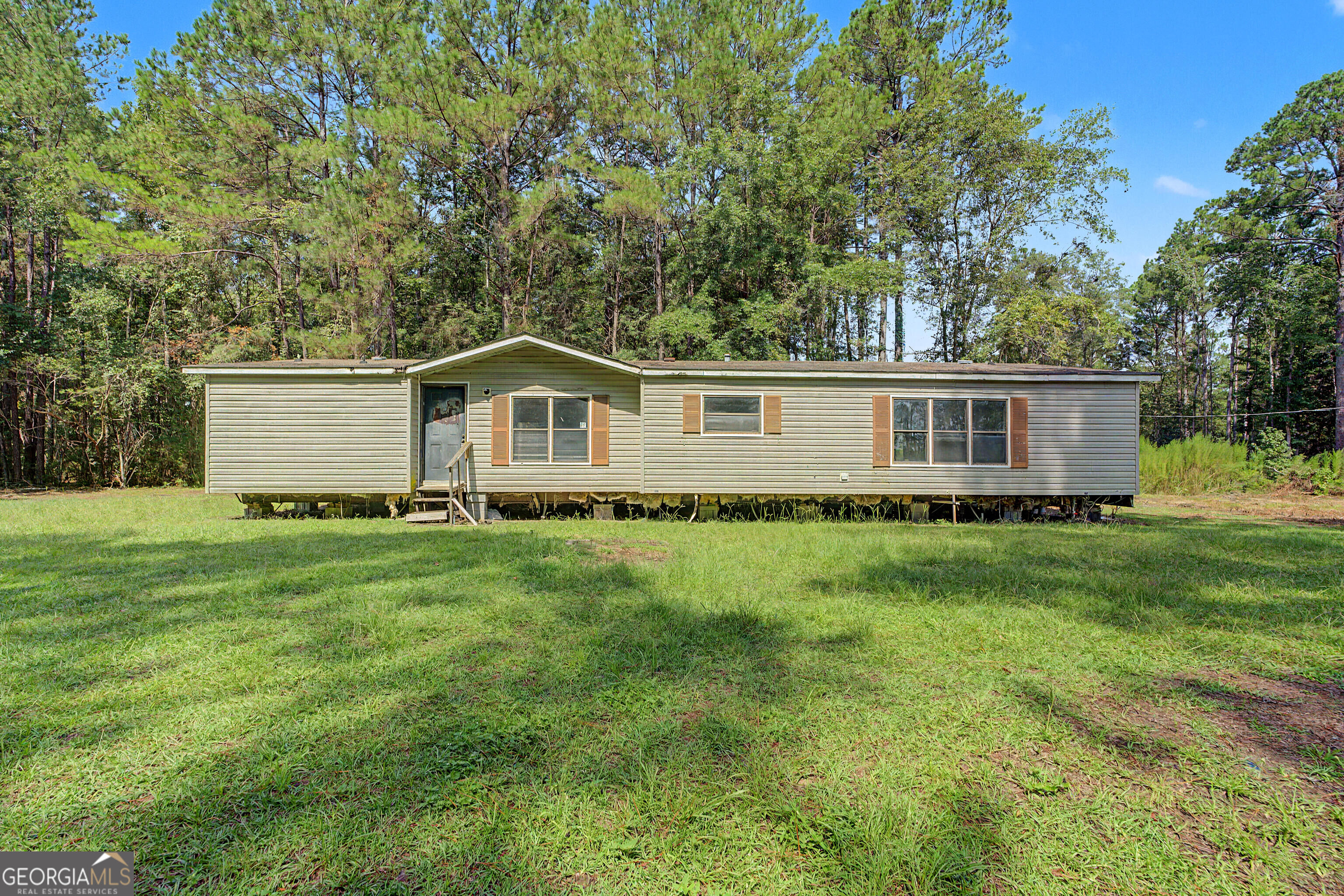 729 Reedsville Road Property Photo 1