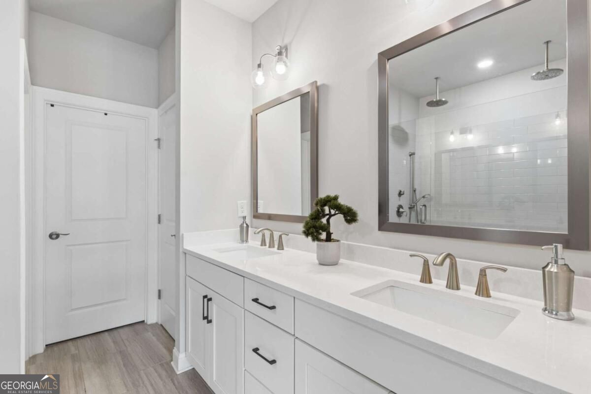 4351 Parkside Place Property Photo 13