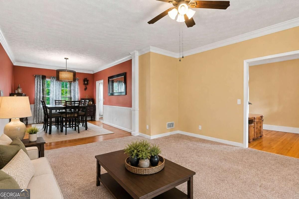 707 Bedford Trace Property Photo 10