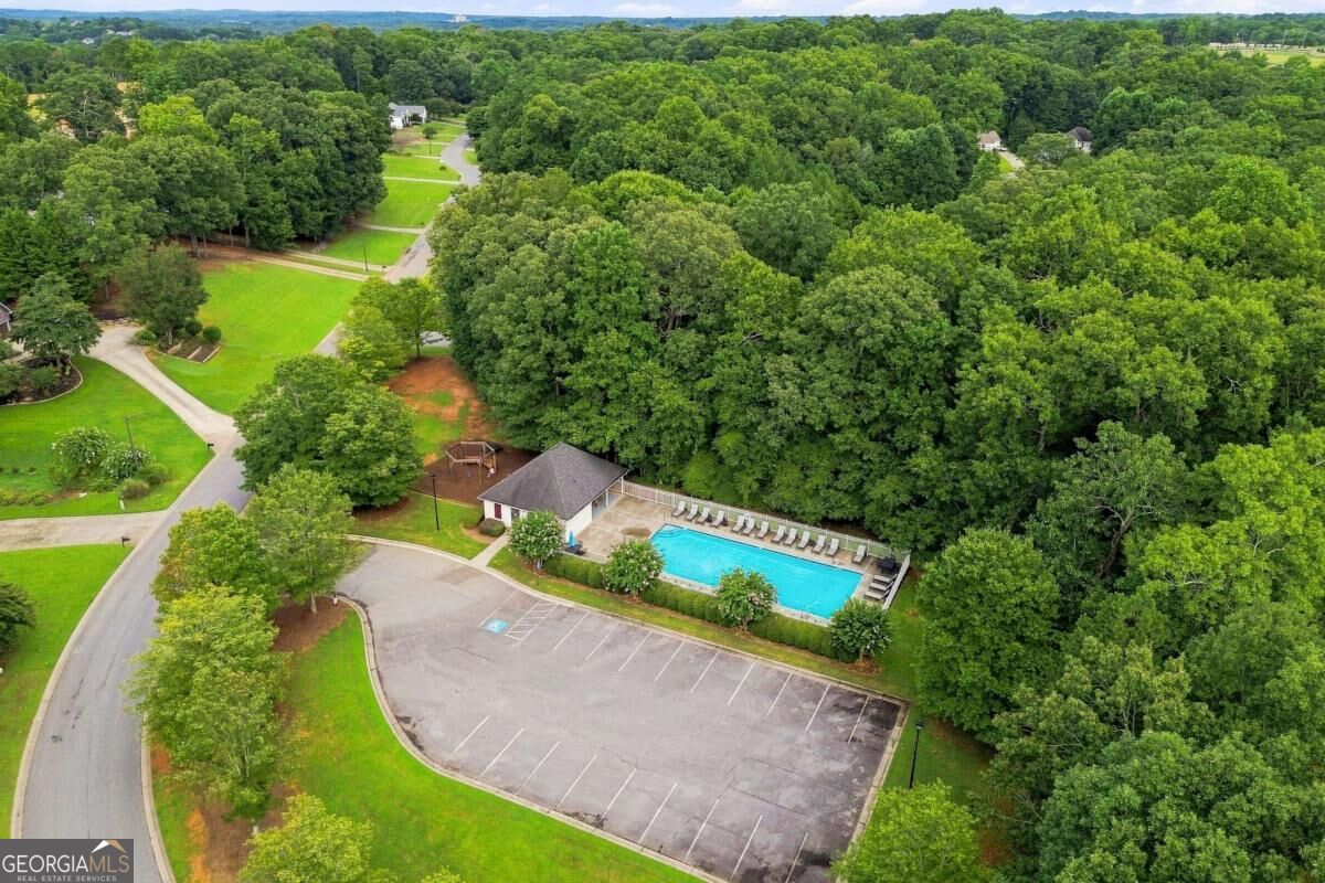 707 Bedford Trace Property Photo 49