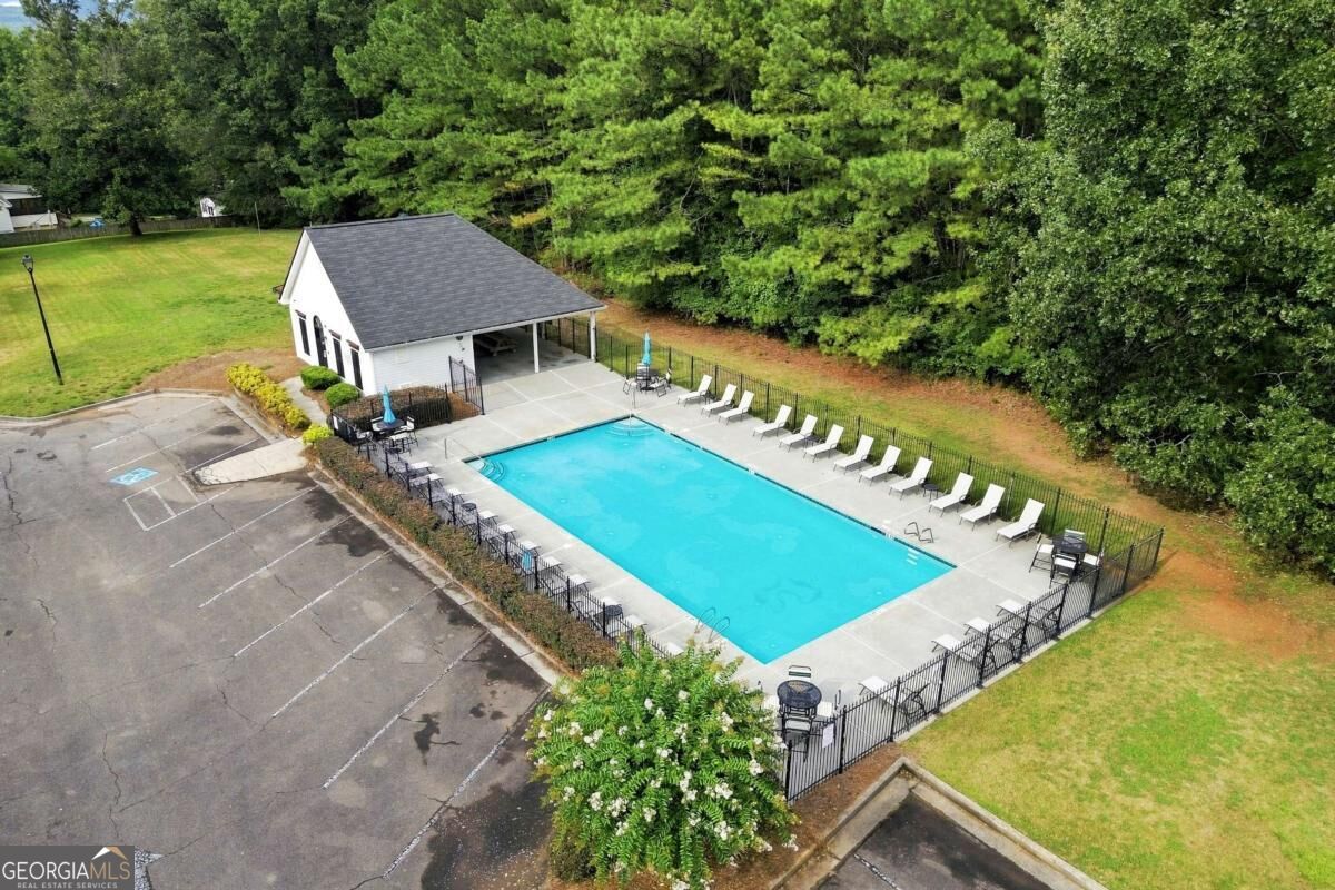707 Bedford Trace Property Photo 50