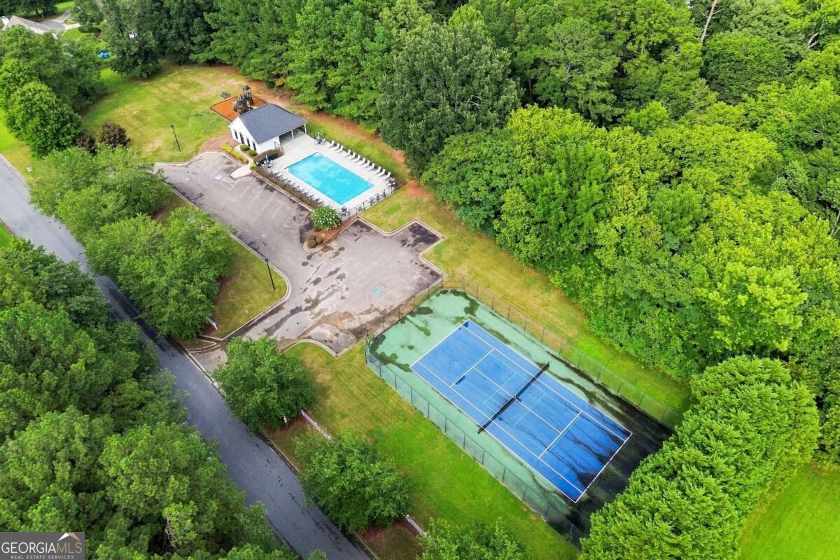 707 Bedford Trace Property Photo 51