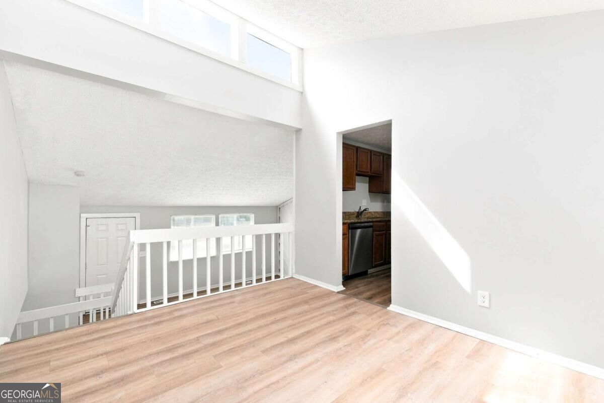 2078 Kimber Trail Property Photo 5