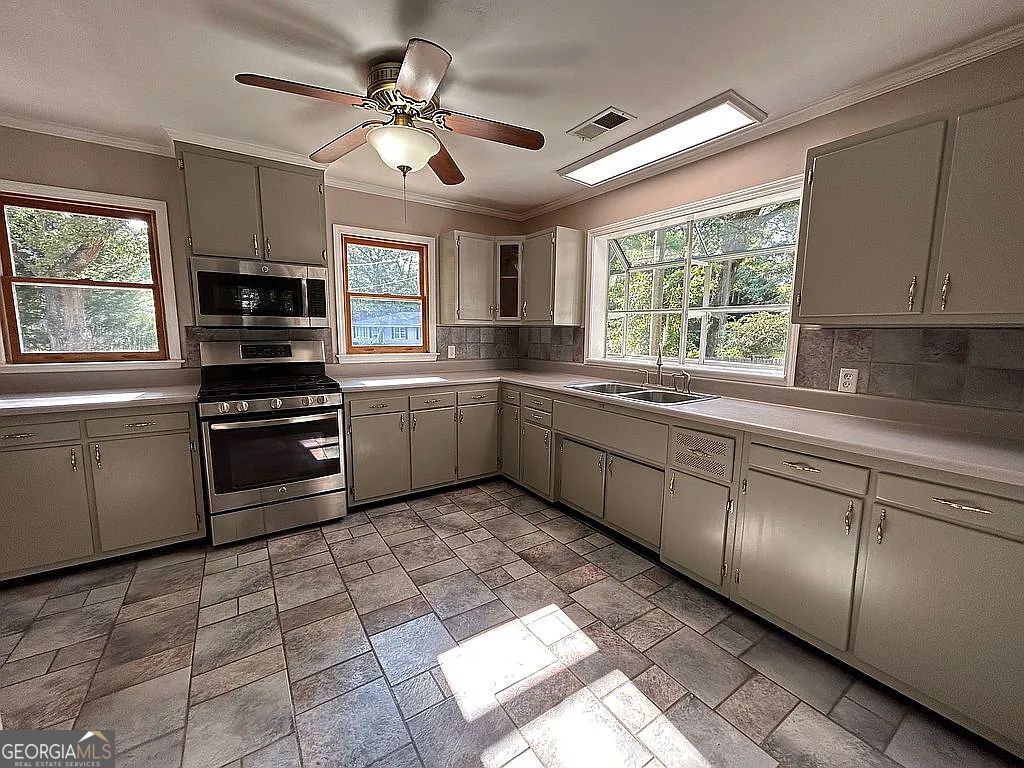 906 Mclaurin Street Property Photo 5