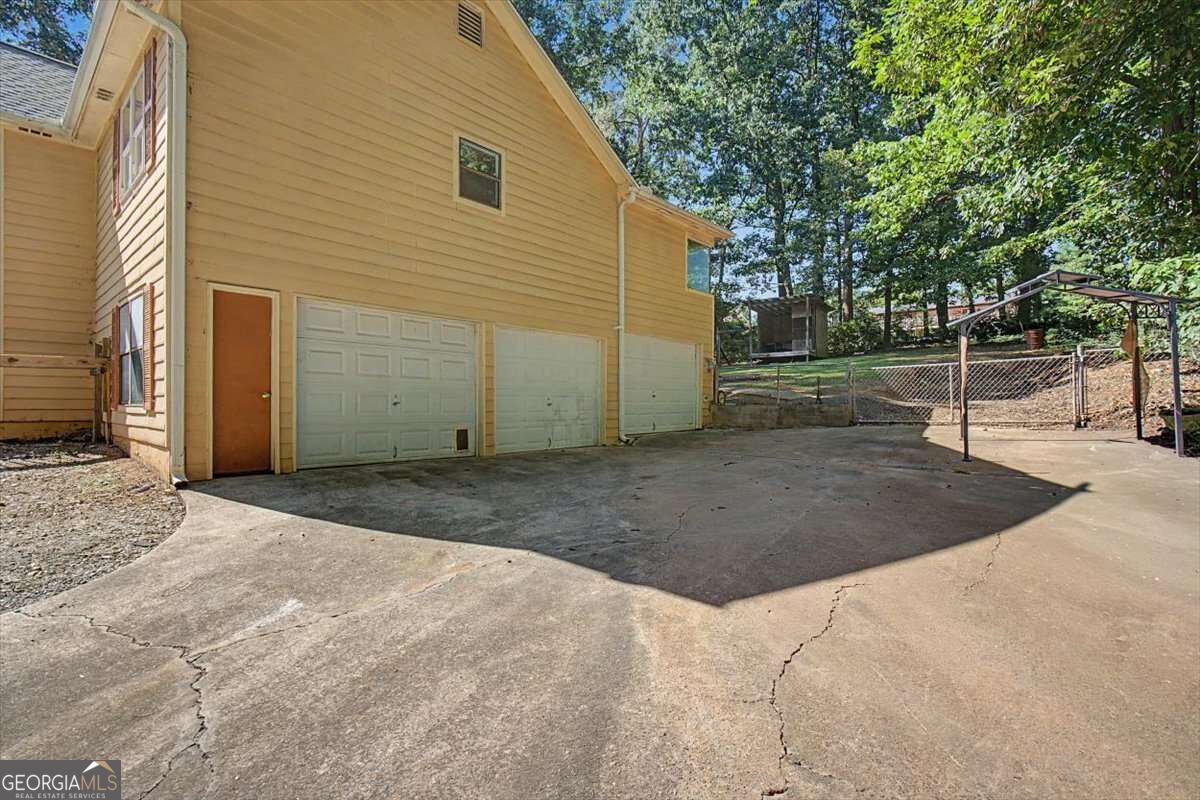 2276 Mohawk Trail Property Photo 6