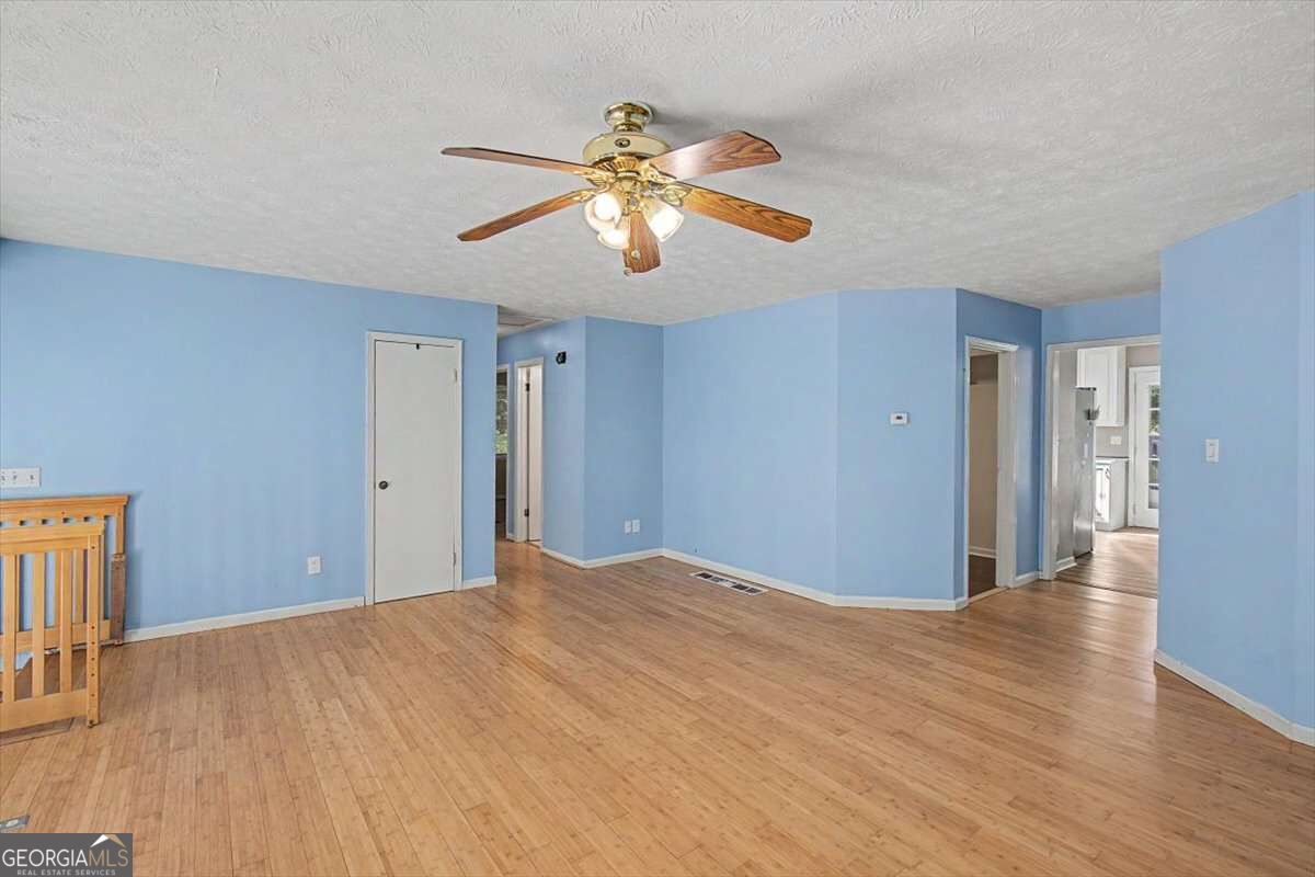 2276 Mohawk Trail Property Photo 9