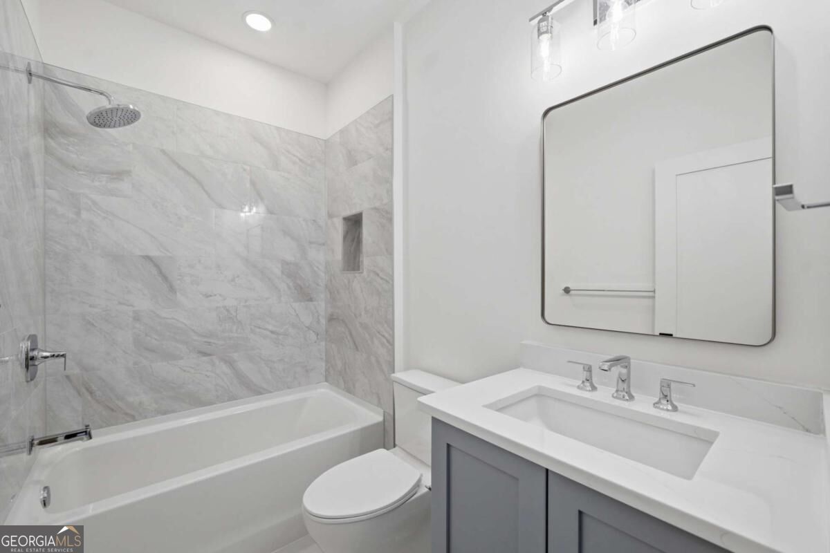 415 419 Westside Drive Property Photo 77