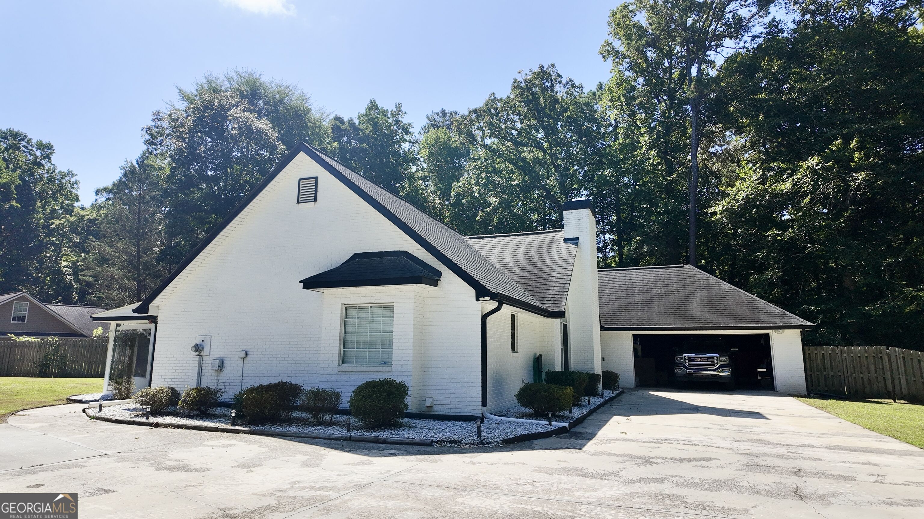 465 Ram Drive Property Photo 1