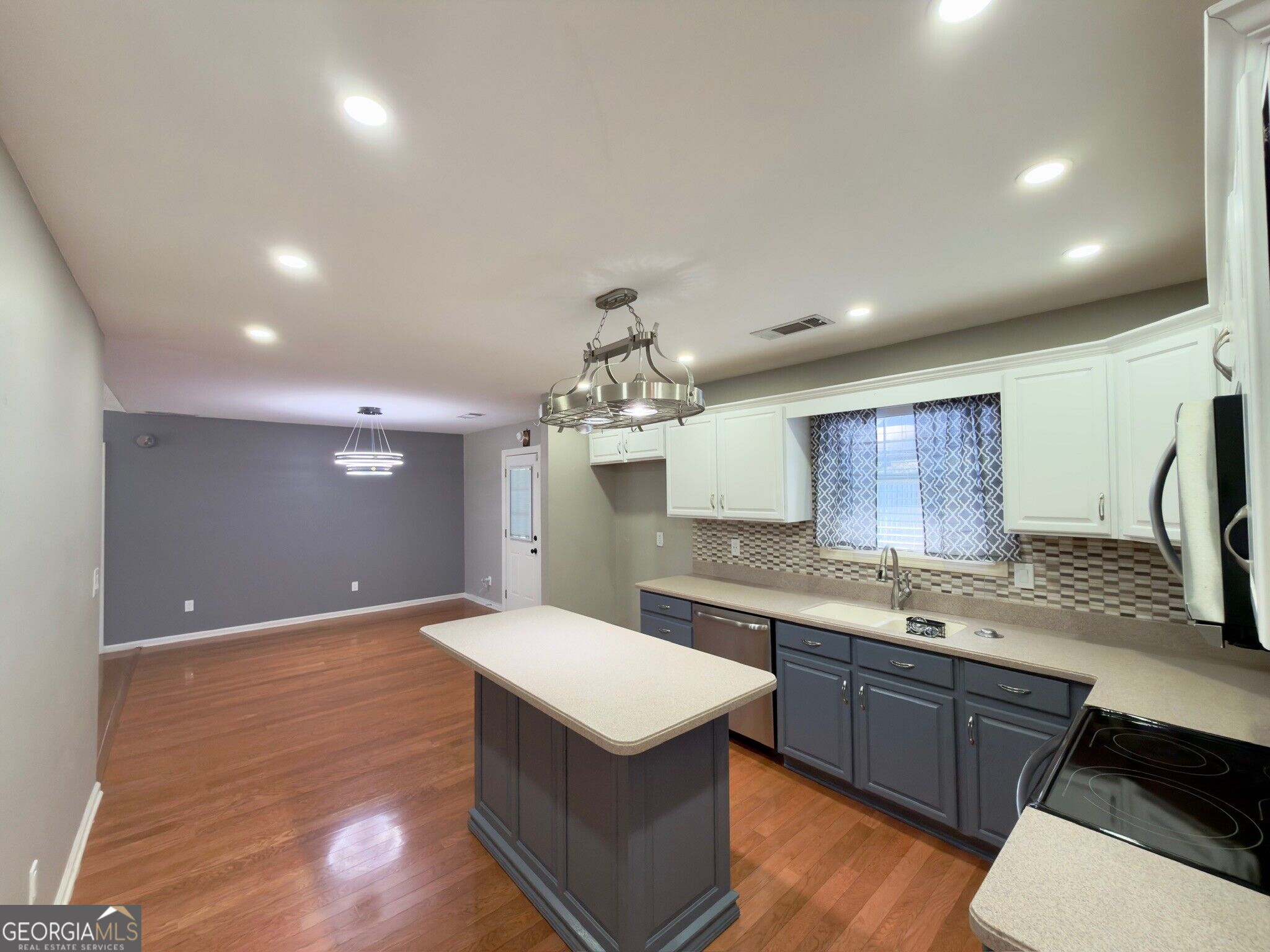 465 Ram Drive Property Photo 6