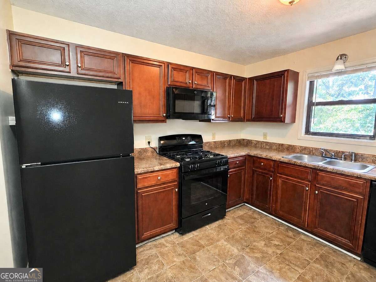 1143 Church Street Se Property Photo 7